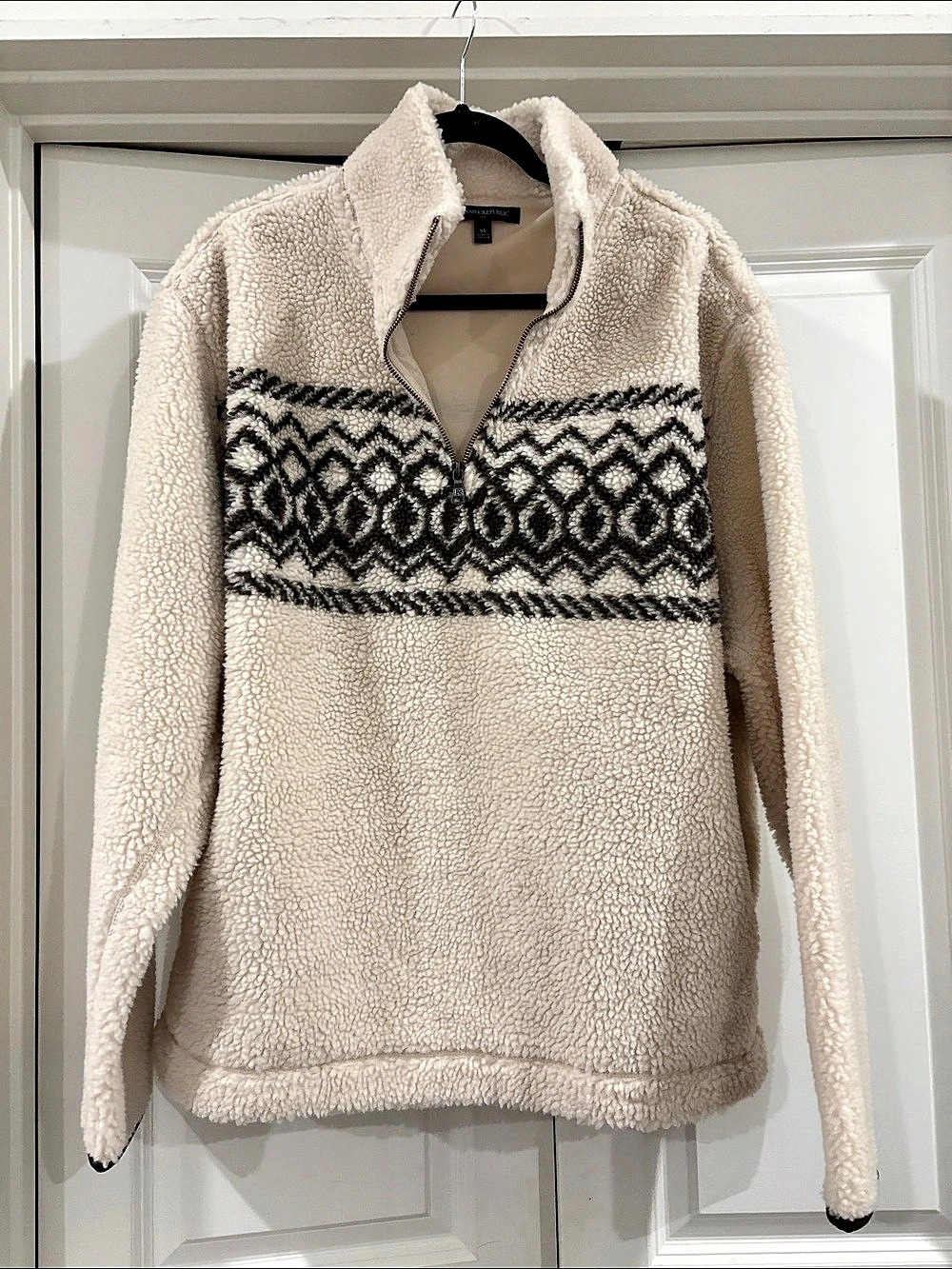 Banana Republic Geometric Teddy Pullover Cream Black XL Like New
